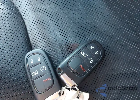 2019 Jeep Cherokee Limited 4X4 из США, поврежденный, VIN 1C4PJMDN2KD259884